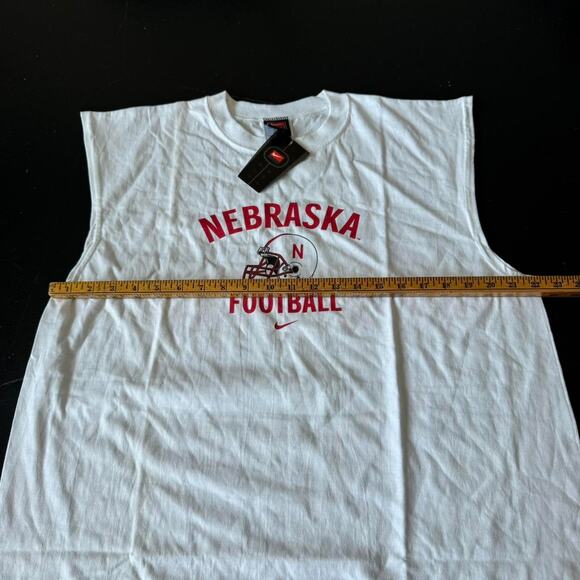 White and red vintage NWT Nike center swoosh Nebraska shirt - Picture 4 of 4